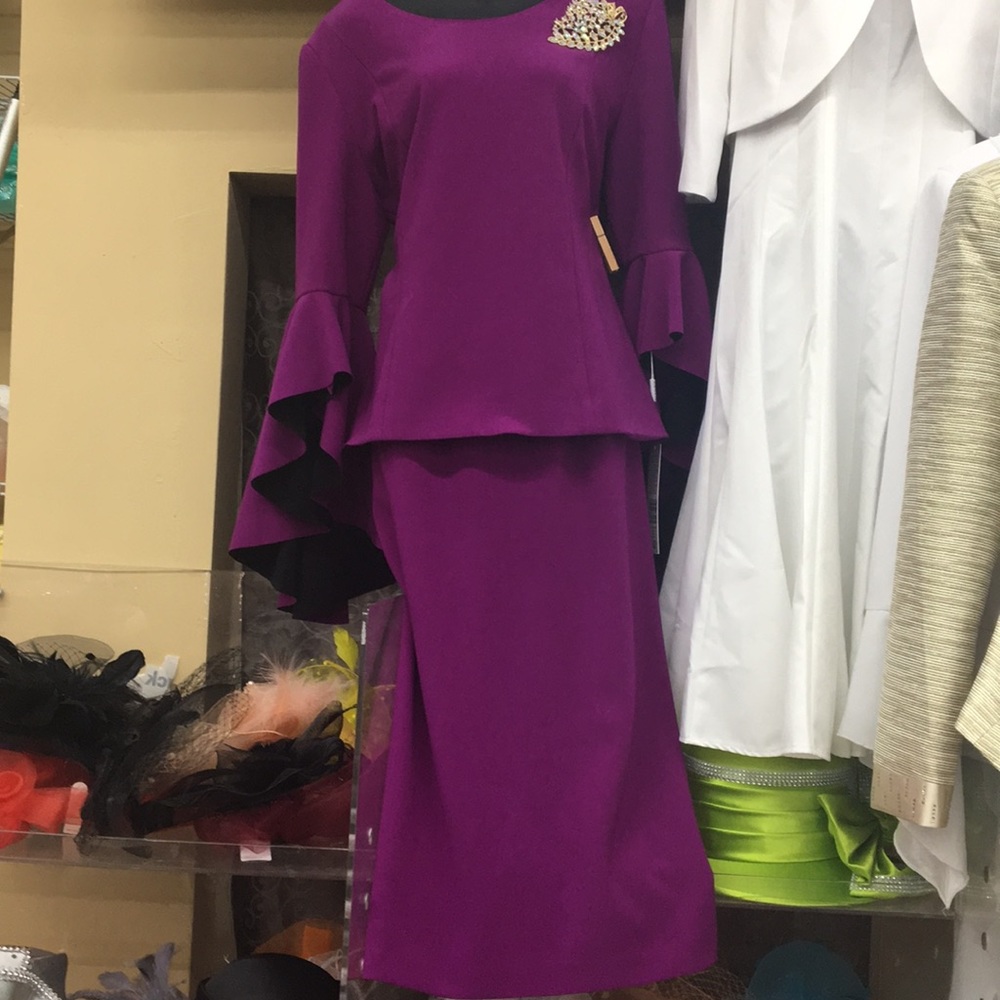 Lily&Taylor woman suit 2pc